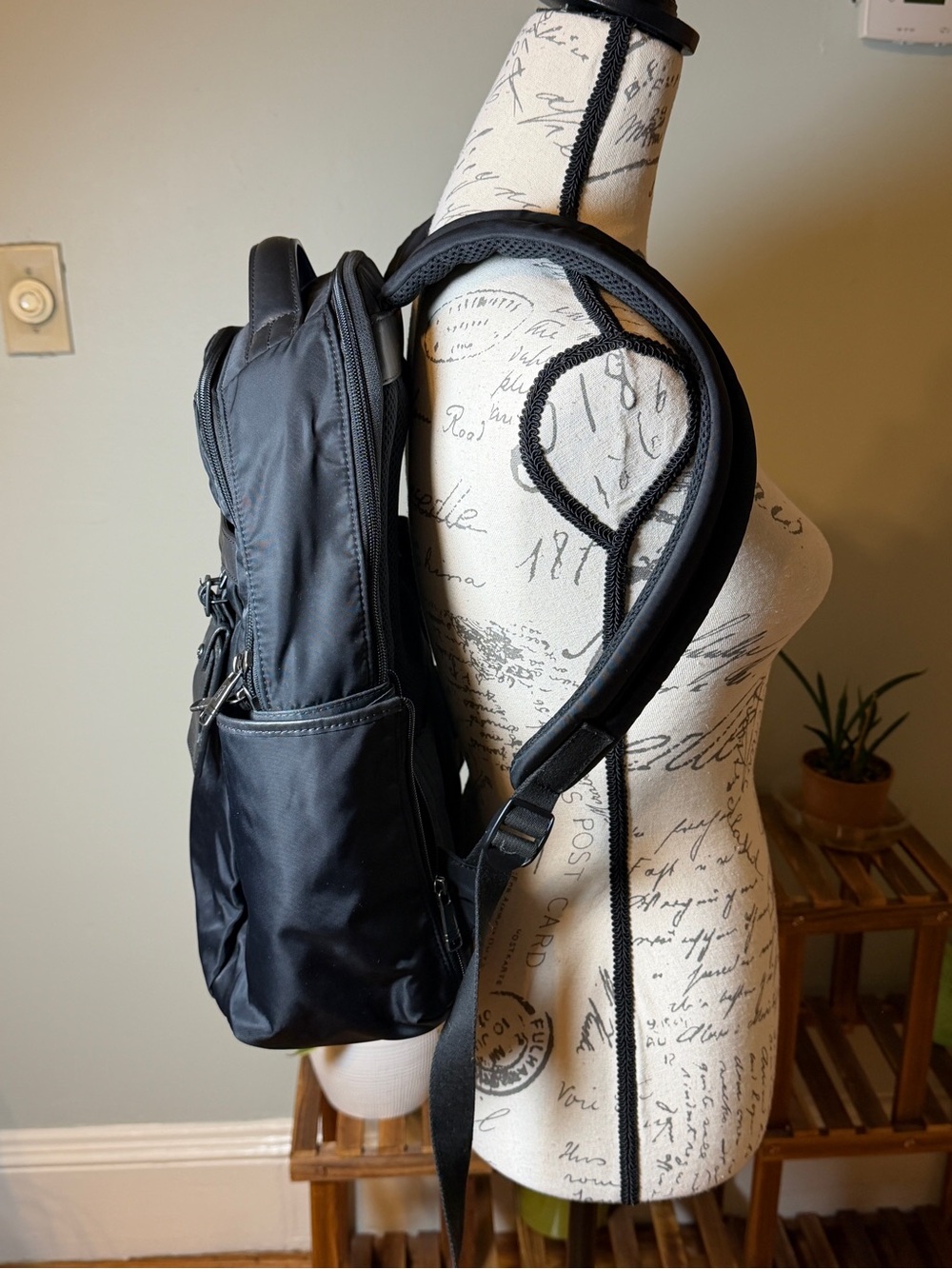 TUMI 66780D0 Black Nylon Laptop Backpack Business Travel Work Bag - Picture 2 of 13
